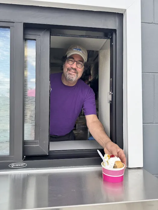 Papaleo's Ice Cream Picture 5