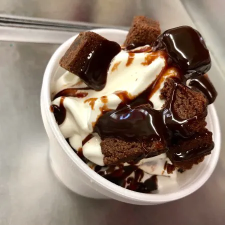 Del's Custard & Yogurt Picture 2