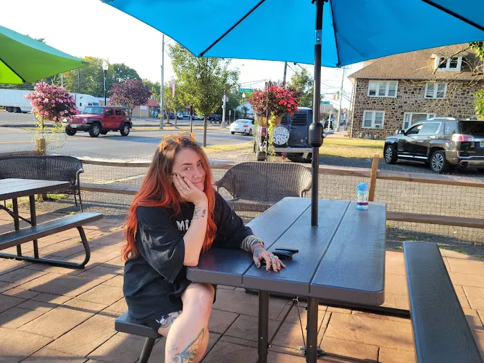 Twin Kiss Drive In Picture 8