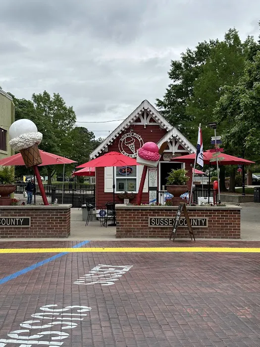 North Pole Creamery Picture 7