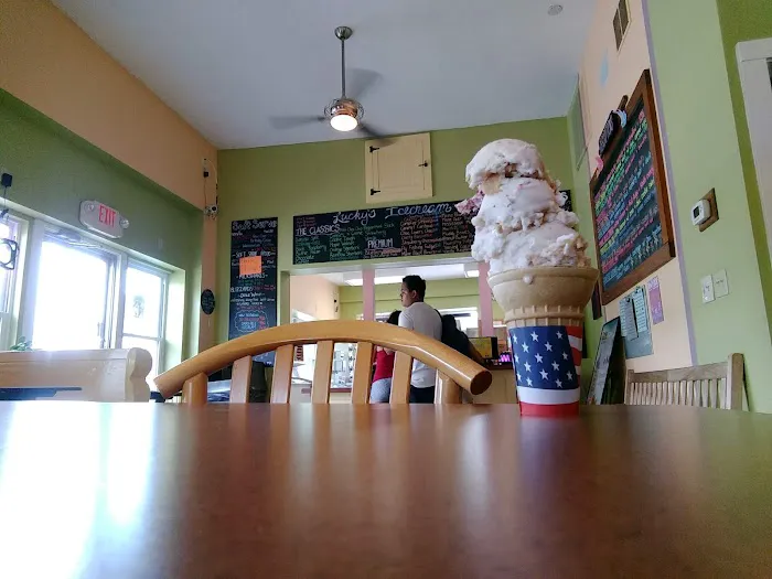 Lucky's Ice Cream Picture 6