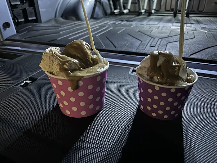 Lucky's Ice Cream Picture 4