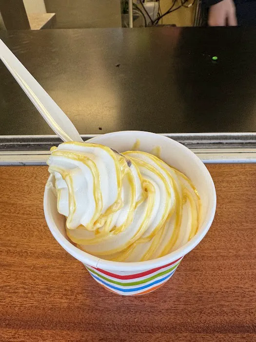 Lucky's Ice Cream Picture 7