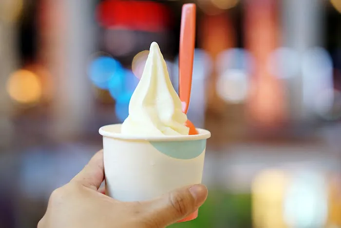 Cravins Soft Serve & Frozen Yogurt Picture 5