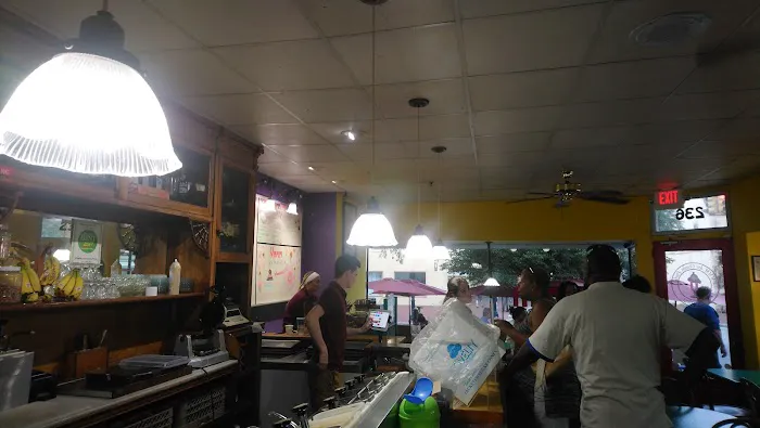 UMMM Ice Cream Parlor Picture 9