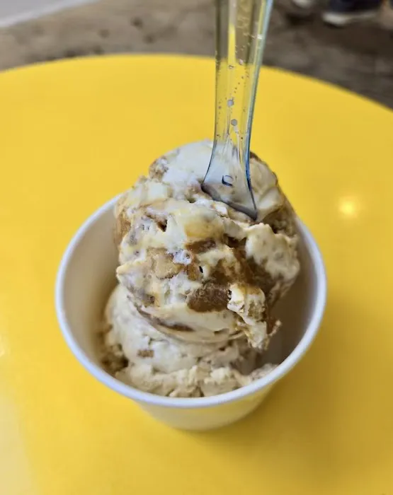 1-900-ICE-CREAM Picture 5