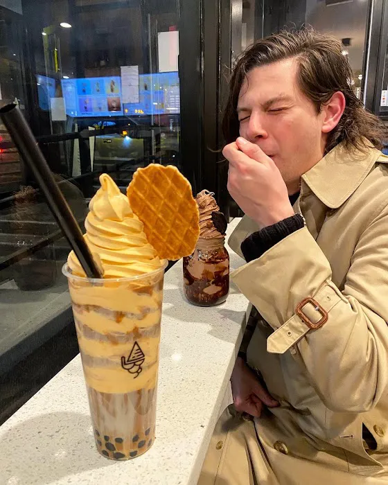 Surreal Creamery Picture 7