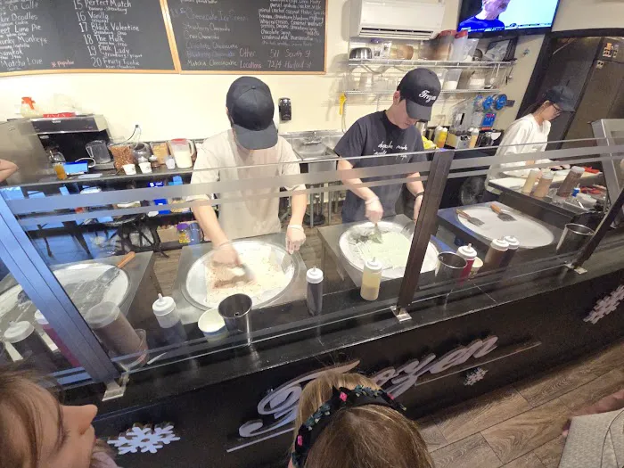 Frozen - Rolled Ice Cream Picture 6