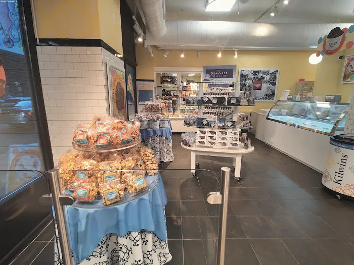 Kilwins Ice Cream - Chocolate - Fudge Picture 8