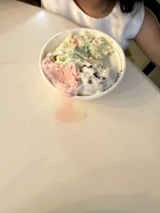 Novellas Creamery Picture 5