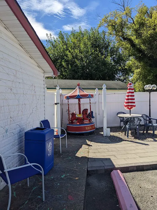 Scoopy Lou's LLC Picture 1