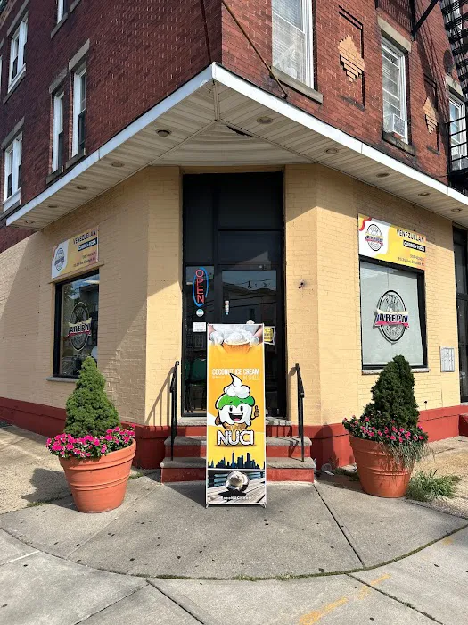Coco NUCI - Pizza & Arepa Market Picture 1