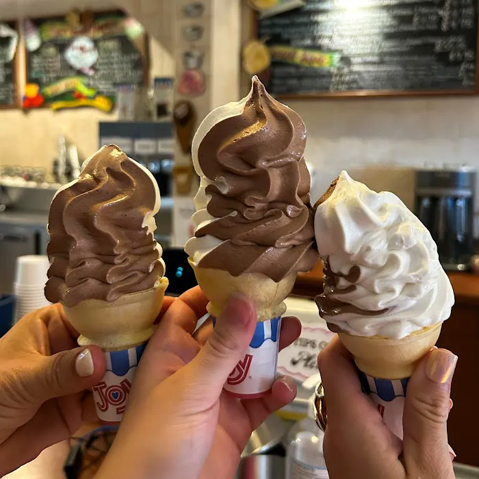 Main Street Sweets Picture 4