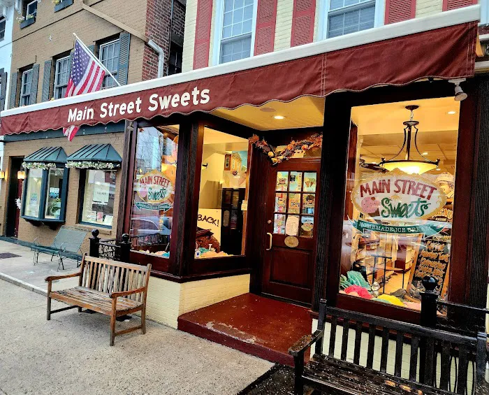 Main Street Sweets Picture 5