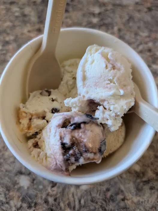 Main Street Sweets Picture 7