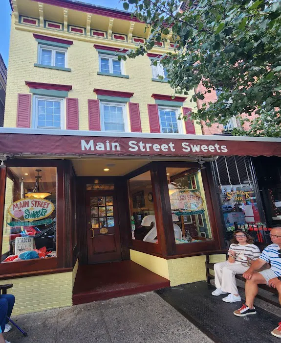 Main Street Sweets Picture 3