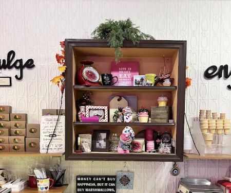 Nina's Sweet Shoppe