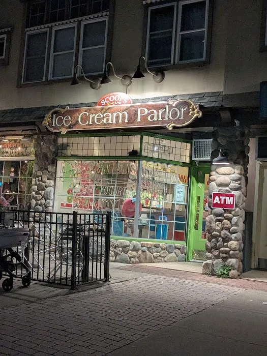 Scoops Soda Fountain Picture 1