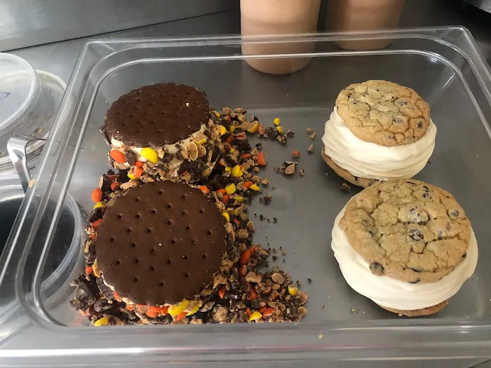 Twin Scoops Inc Picture 7