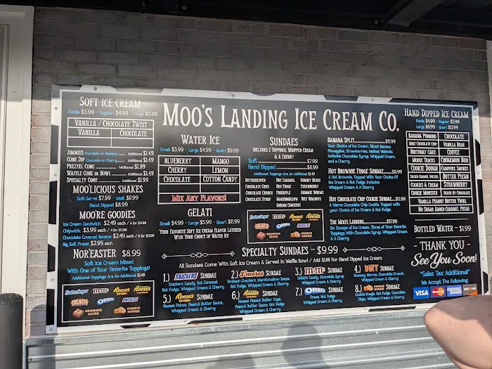Moo's Landing Ice Cream Company Picture 3