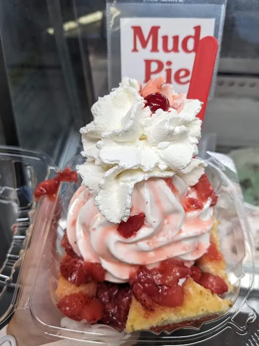 Royale Crown Homemade Ice Cream and Grille Picture 2
