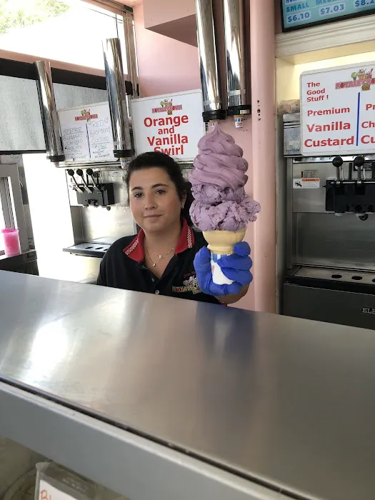 Royale Crown Homemade Ice Cream and Grille Picture 8