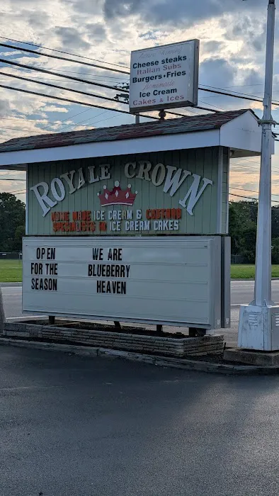 Royale Crown Homemade Ice Cream and Grille Picture 7
