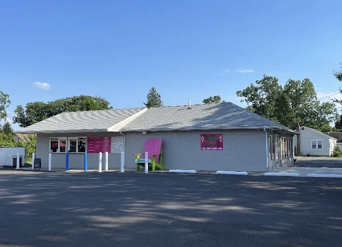 Jimmies Scoops & More Picture 2