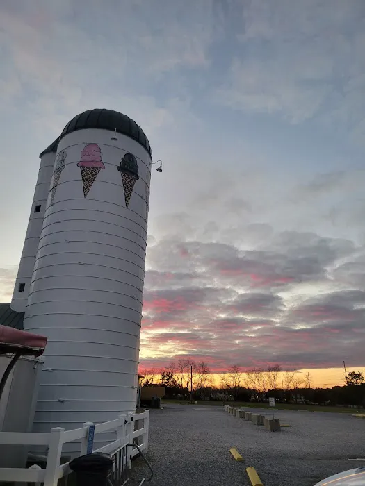 Hopkins Farm Creamery Picture 3
