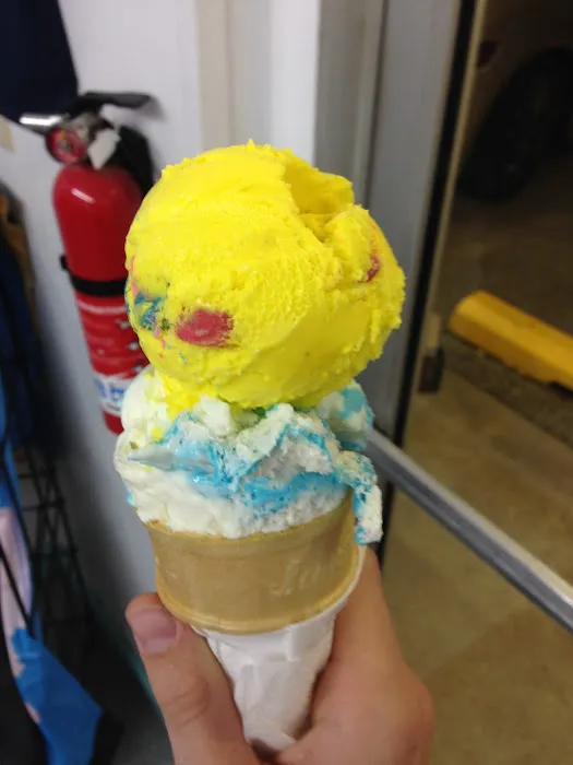 Nana & Pops Ice Cream & Italian Waterice Picture 2
