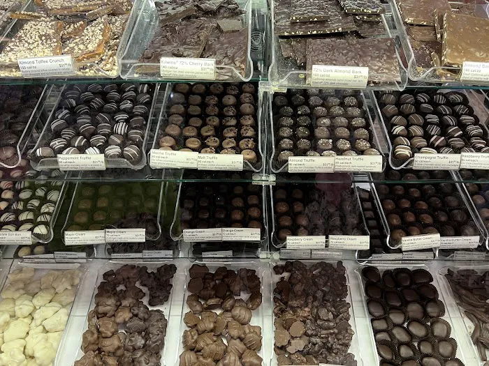 Kilwins Ice Cream - Chocolate - Fudge Picture 10