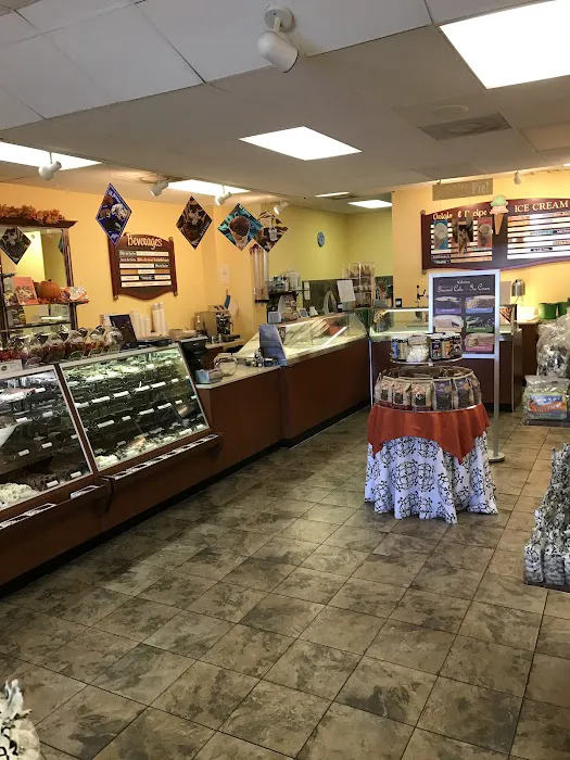 Kilwins Ice Cream - Chocolate - Fudge Picture 5