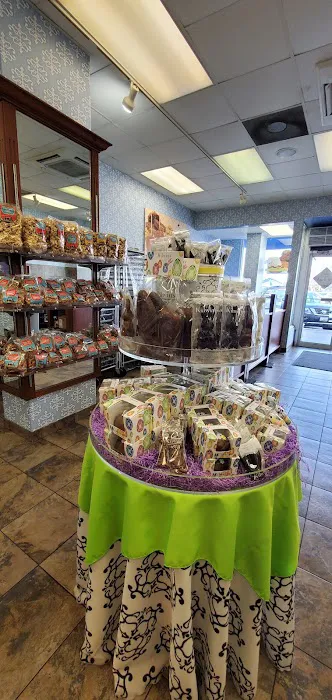 Kilwins Ice Cream - Chocolate - Fudge Picture 8