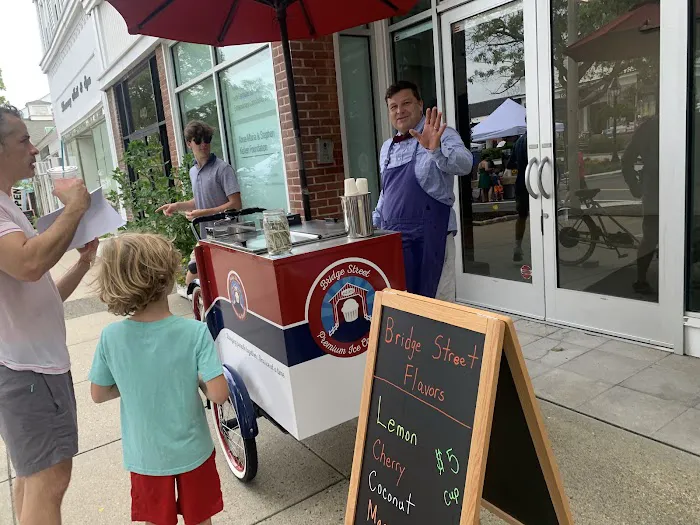 Bridge Street Premium Ice Cream Picture 1