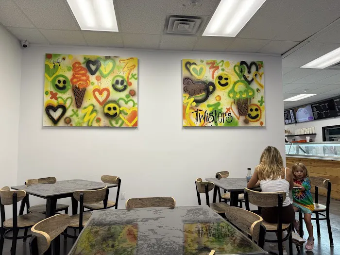 Twisters Ice Cream Cafe Picture 6