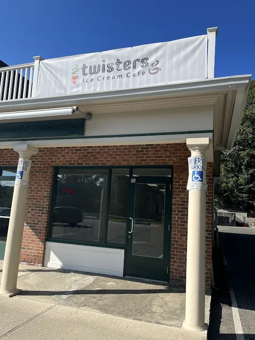 Twisters Ice Cream Cafe Picture 10