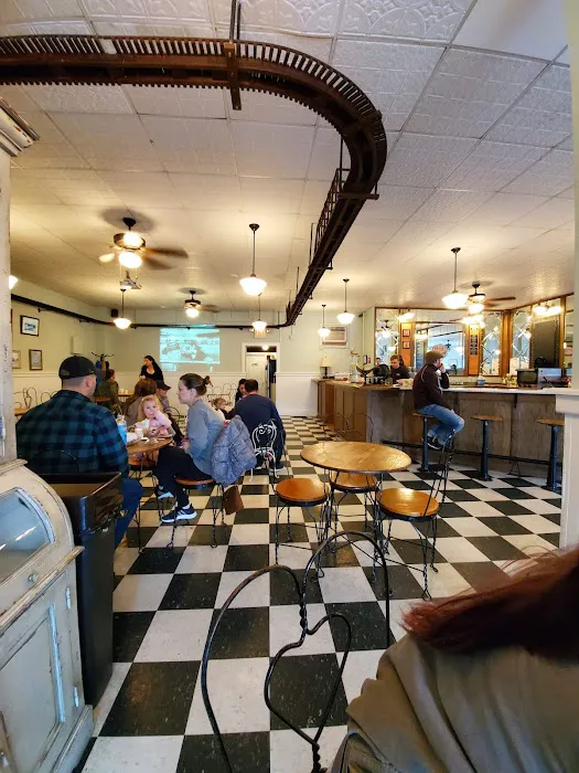 Nellie Bly's Olde Tyme Ice Cream Parlour Picture 1