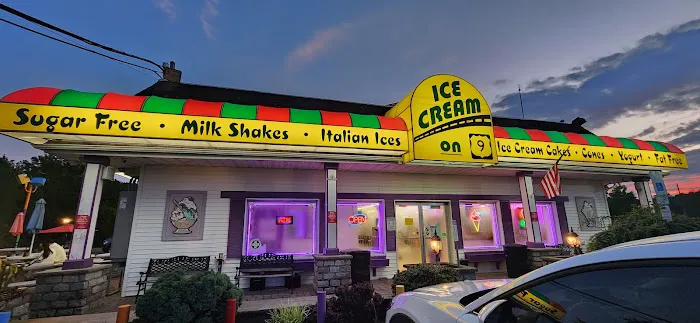 Ice Cream On 9 Picture 3