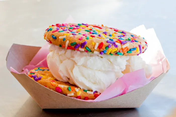 Lexylicious Ice Cream Cafe | New Jersey Picture 5