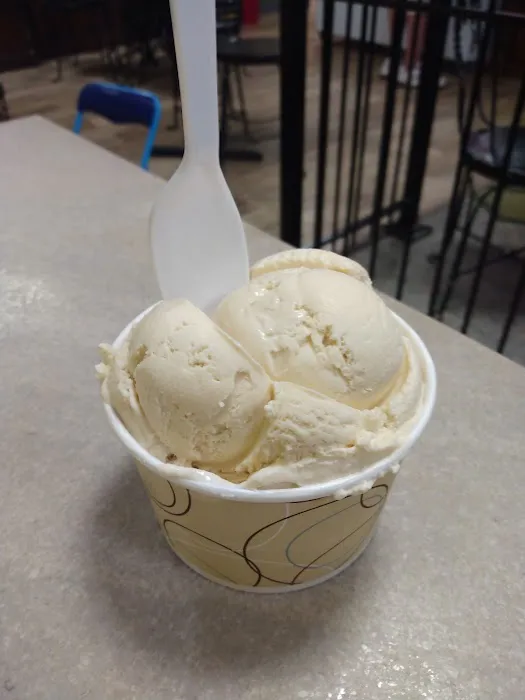 Vincent's Ice Cream Shop Picture 4