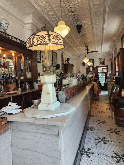 The Franklin Fountain Picture 5
