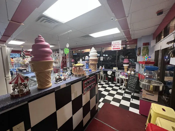 Ice Cream Parlour Picture 6
