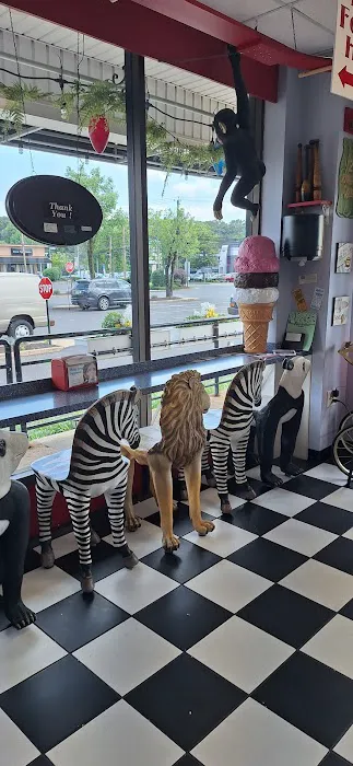 Ice Cream Parlour Picture 1