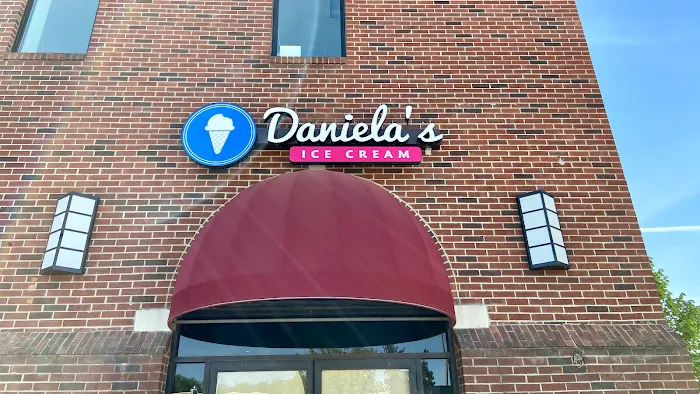Daniela's Ice Cream Picture 8