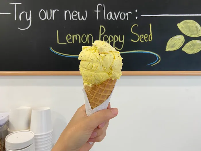 Daniela's Ice Cream Picture 1
