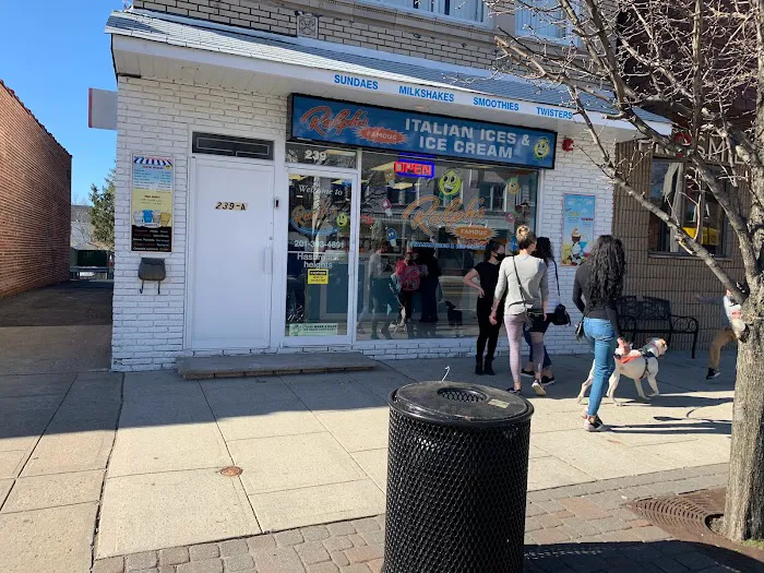 Ralph's Famous Italian Ices & ice cream Picture 1