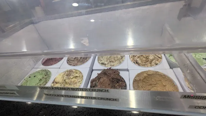 Sundaes The Ice Cream Place Picture 2
