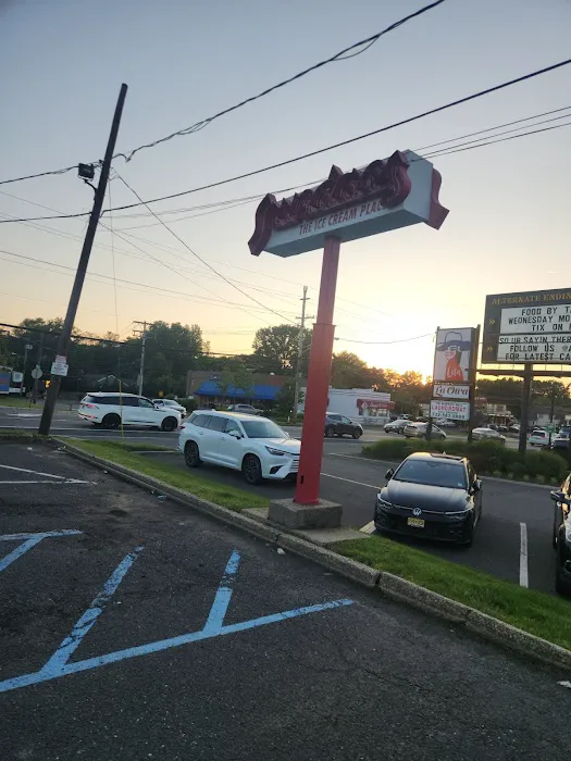 Sundaes The Ice Cream Place Picture 8