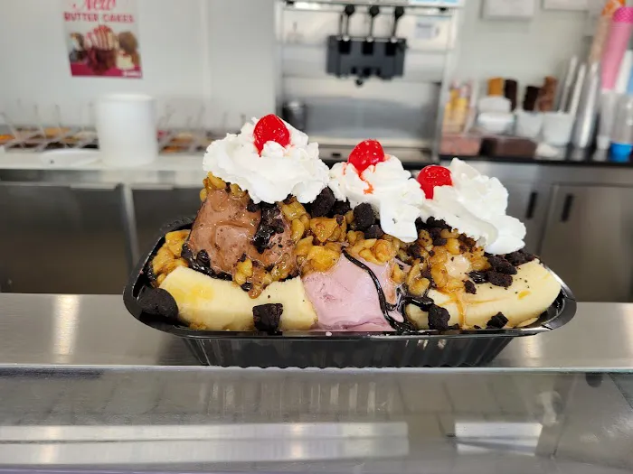 Sundaes The Ice Cream Place Picture 6