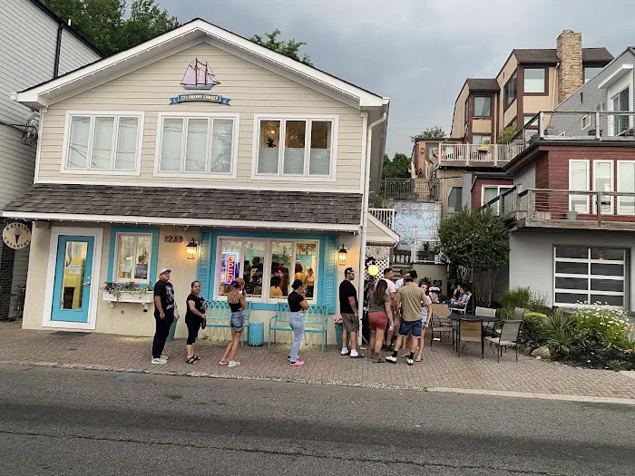 Bayside Creamery Picture 7
